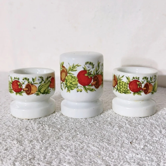 Vintage Spice Of Life 2X Egg Cups And Salt  Shaker - Picture 1 of 9